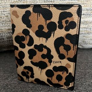 Coach Passport case limited edition NWOT